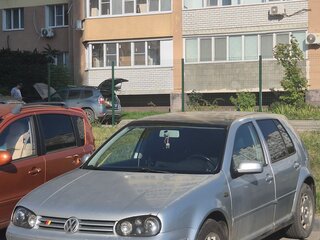 2001 Volkswagen Golf IV, серебристый, 135000 рублей, вид 3