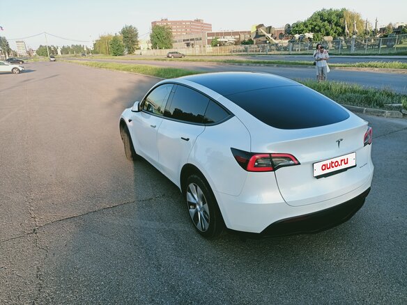 2023 Tesla Model Y Long Range I, белый, 5500000 рублей - вид 8
