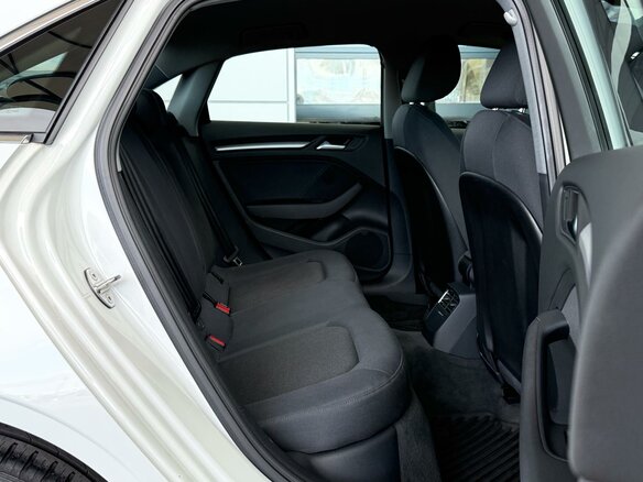 2019 Audi A3 III (8V) Рестайлинг, белый, 1649000 рублей - вид 17