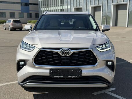 2026 Toyota Highlander IV (XU70), серебристый, 5400000 рублей, вид 2