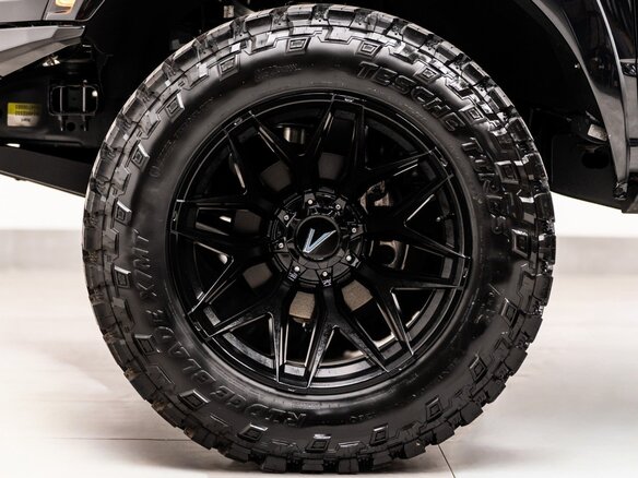 2024 Ford F-150 Raptor XIV Рестайлинг, чёрный, 14135000 рублей - вид 12