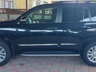 2014 Toyota Land Cruiser Prado 5-speed 150 Series Рестайлинг 1, чёрный, 4550000 рублей, вид 3