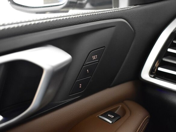 2022 BMW X5 40i IV (G05/G18), серый, 5699900 рублей - вид 23