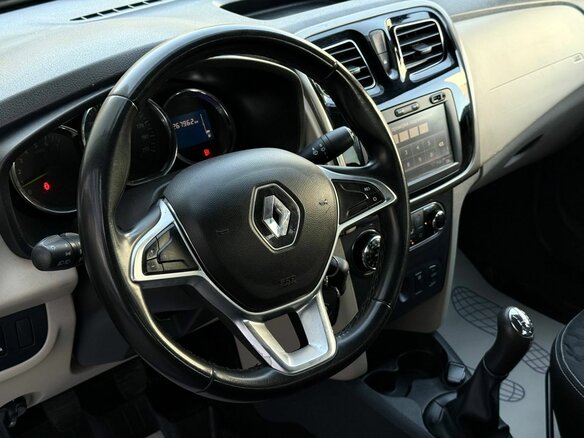 2018 Renault Logan II Рестайлинг, коричневый, 750000 рублей - вид 16
