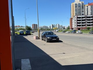 2009 BMW 3 серии 335i V (E90/E91/E92/E93) Рестайлинг, чёрный, 1700000 рублей, вид 3