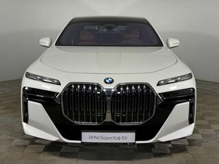 2024 BMW 7 серии 740d xDrive VII (G70), белый, 13700000 рублей, вид 2