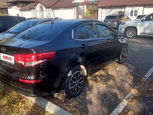 2016 Kia Rio III Рестайлинг, чёрный, 1500000 рублей - вид 4