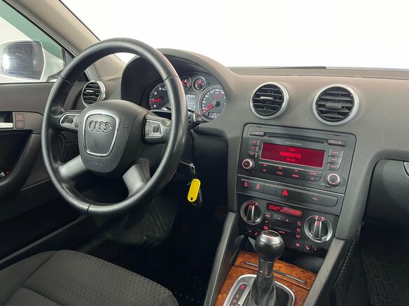 2012 Audi A3 II (8P) Рестайлинг 2, белый, 886000 рублей - вид 12