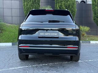 2026 Geely EX5 Гибрид EM-R, чёрный, 3829990 рублей, вид 4