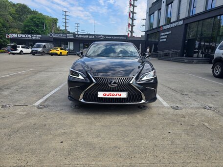 2021 Lexus ES 200 VII Рестайлинг, чёрный, 3800000 рублей, вид 1