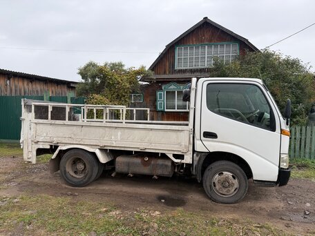 2001 Hino Series 300 (Dutro), белый, 1550000 рублей, вид 2