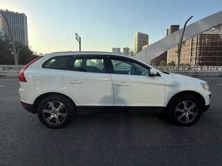 2012 Volvo XC60 I, белый, 2000000 рублей, вид 4