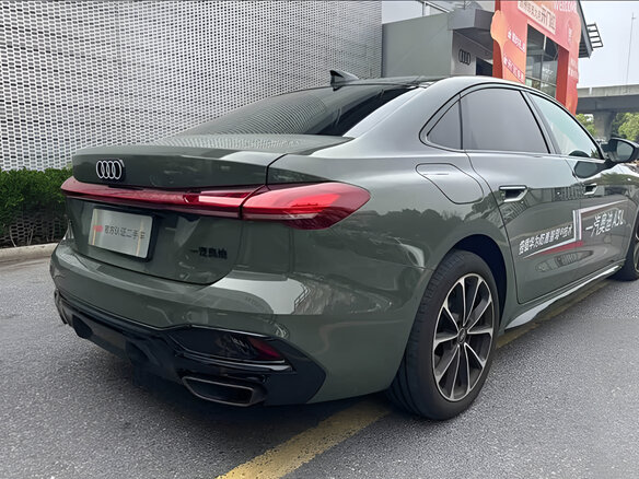 2026 Audi A5 L III (B10), серый, 5090000 рублей - вид 4