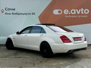 2012 Mercedes-Benz S-Класс 500 V (W221) Рестайлинг, белый, 2149000 рублей, вид 4