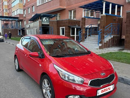 2014 Kia Ceed II, красный, 800000 рублей, вид 2