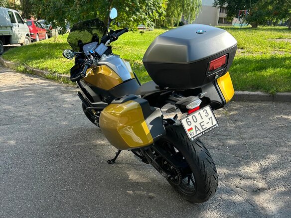 2020 BMW F 900 XR, золотистый, 1100000 рублей - вид 3