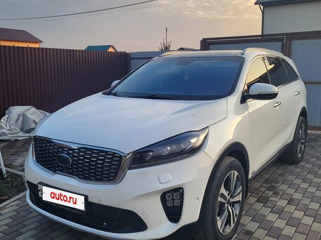 2018 Kia Sorento III Prime Рестайлинг, белый, 2100000 рублей, вид 1