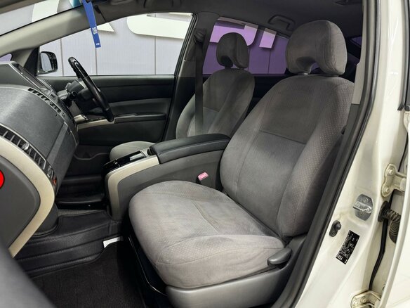 2010 Toyota Prius JDM II Рестайлинг (XW20), белый, 749000 рублей - вид 17
