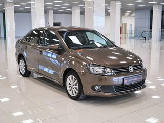 2015 Volkswagen Polo V, коричневый, 1020000 рублей, вид 3