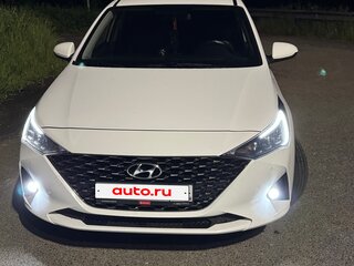 2021 Hyundai Solaris II Рестайлинг, белый, 1250000 рублей, вид 2