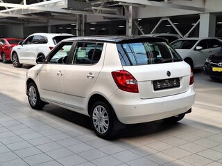 2013 Skoda Fabia II Рестайлинг, белый, 660000 рублей, вид 5