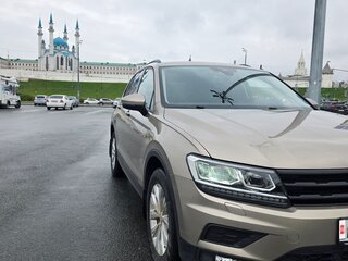 2020 Volkswagen Tiguan II, коричневый, 2600000 рублей, вид 2
