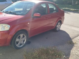2011 Chevrolet Aveo I Рестайлинг, красный, 500000 рублей, вид 1