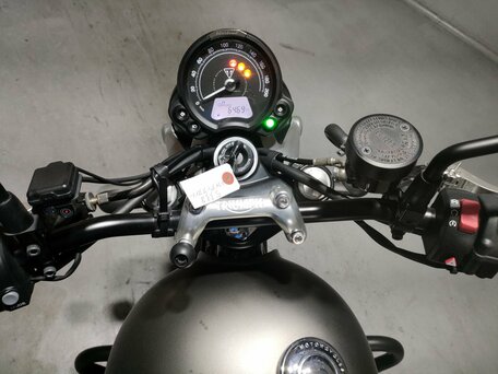 2021 Triumph Street Twin, серый, 760000 рублей, вид 2
