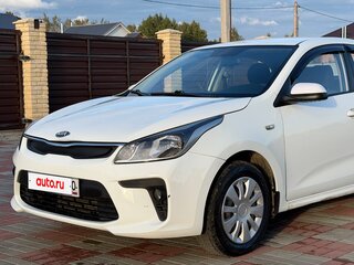 2017 Kia Rio IV, белый, 695000 рублей, вид 1