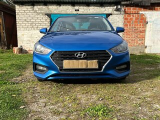2017 Hyundai Solaris II, синий, 750000 рублей, вид 2