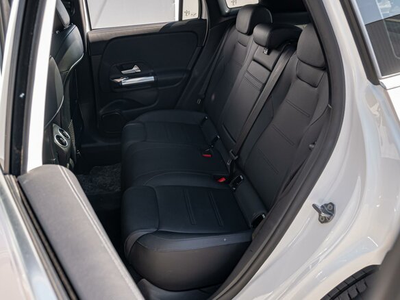 2022 Mercedes-Benz GLA 220 II (H247), белый, 3990000 рублей - вид 8