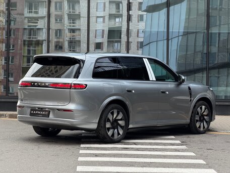 2026 Voyah Taishan X8, серебристый, 7150000 рублей, вид 4