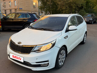 2015 Kia Rio III Рестайлинг, белый, 920000 рублей, вид 1