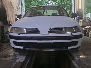 2000 Mitsubishi Carisma I Рестайлинг, серый, 170000 рублей, вид 2