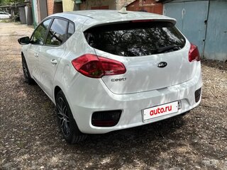 2015 Kia Ceed II Рестайлинг, белый, 1200000 рублей, вид 4