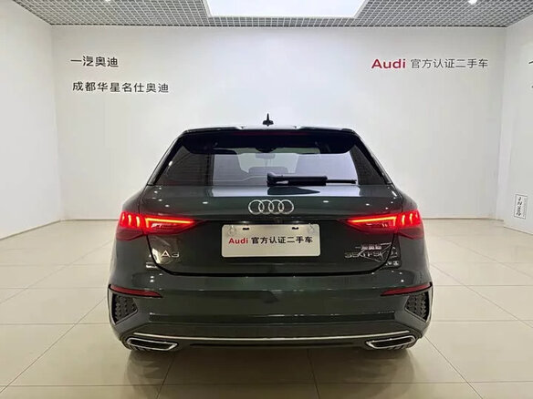 2023 Audi A3 Sportback 35 TFSI IV (8Y), серый, 1800000 рублей - вид 4