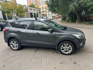 2018 Ford Kuga II Рестайлинг, серый, 1350000 рублей, вид 2