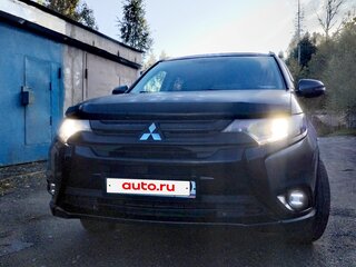 2015 Mitsubishi Outlander III Рестайлинг 2, серый, 1699000 рублей, вид 4