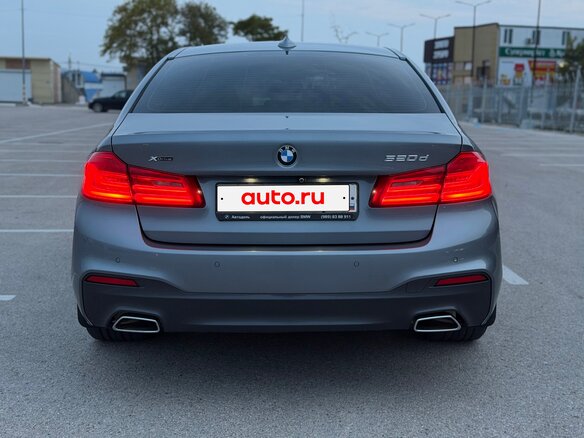 2019 BMW 5 серии 520d xDrive VII (G30/G31/G38), серый, 3597000 рублей - вид 5