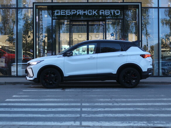 2024 Geely Coolray I Рестайлинг, белый, 2170000 рублей - вид 3