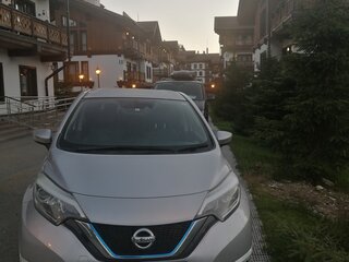 2017 Nissan Note e-Power II Рестайлинг, серый, 1160000 рублей, вид 2