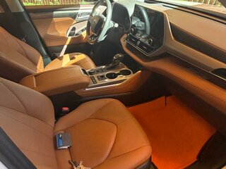 2025 Toyota Highlander IV (XU70), белый, 5300000 рублей, вид 3