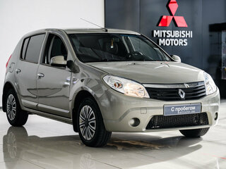 2012 Renault Sandero I, бежевый, 630000 рублей, вид 2