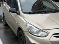 2013 Hyundai Solaris I, золотистый, 530000 рублей - вид 3