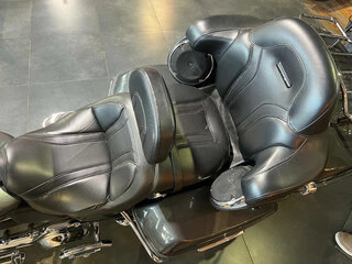 2015 Harley-Davidson CVO Road Glide, серый, 1700000 рублей, вид 2