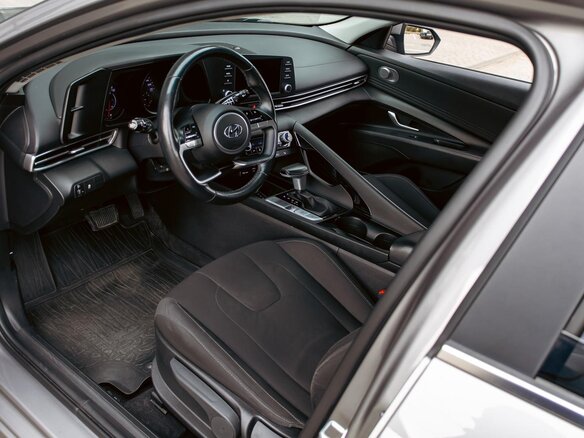 2021 Hyundai Elantra VII (CN7), серый, 1495000 рублей - вид 8