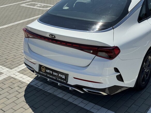 2021 Kia K5 III, белый - вид 7