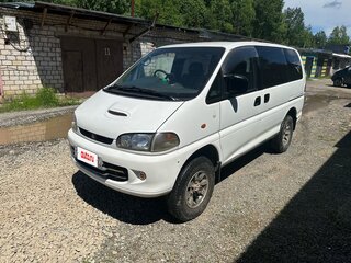 1996 Mitsubishi Delica IV, белый, 430000 рублей, вид 3
