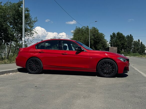 2012 BMW 3 серии 320d VI (F3x), красный, 1800000 рублей - вид 11