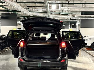 2014 Toyota RAV4 IV (XA40), чёрный, 1690000 рублей, вид 4